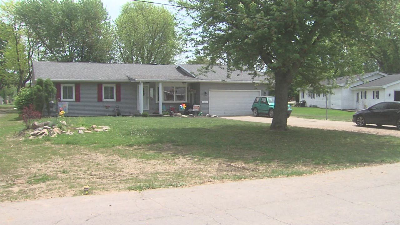 Allen County man attempts to take his own life during his arrest